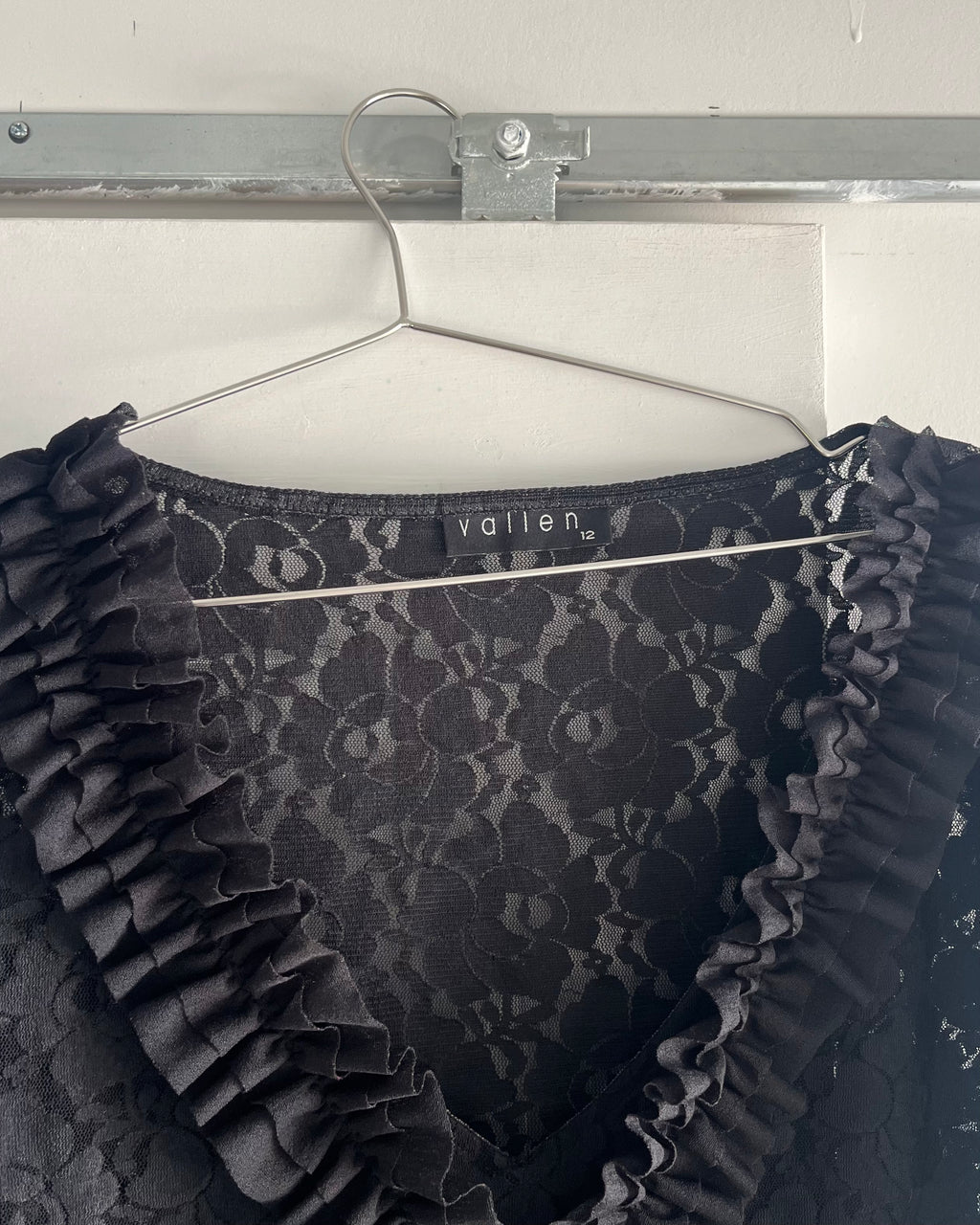 90s black lace long sleeve top