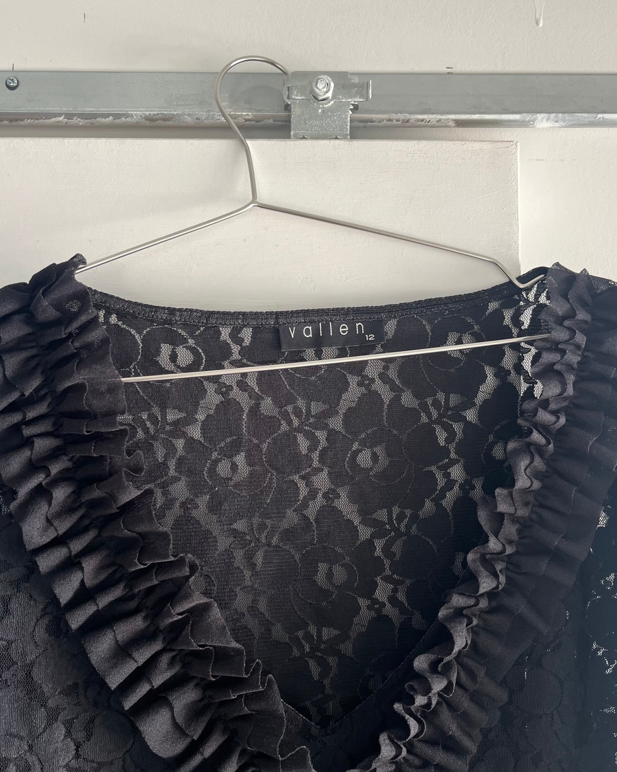 90s black lace long sleeve top