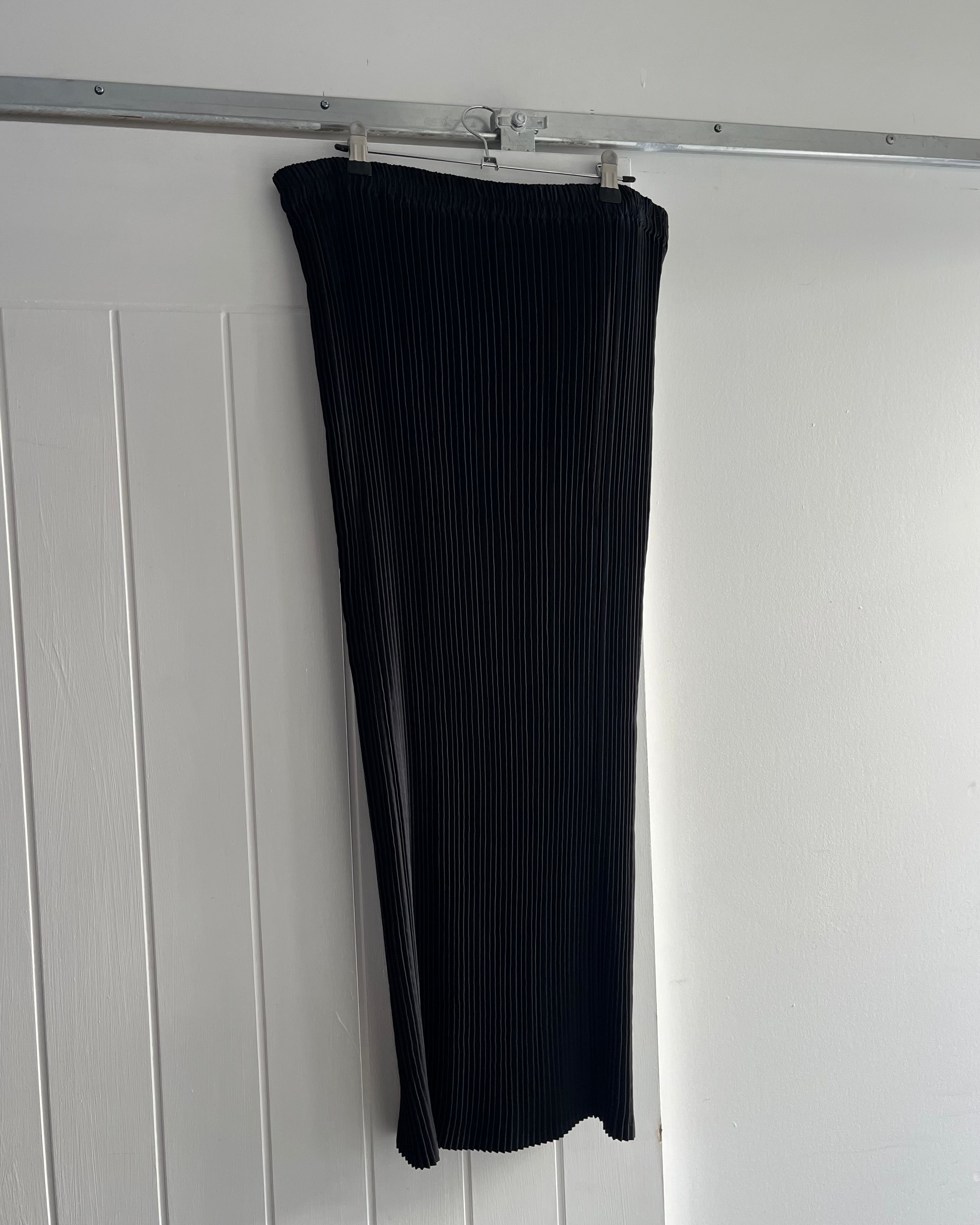 90s micro pleated maxi skirt