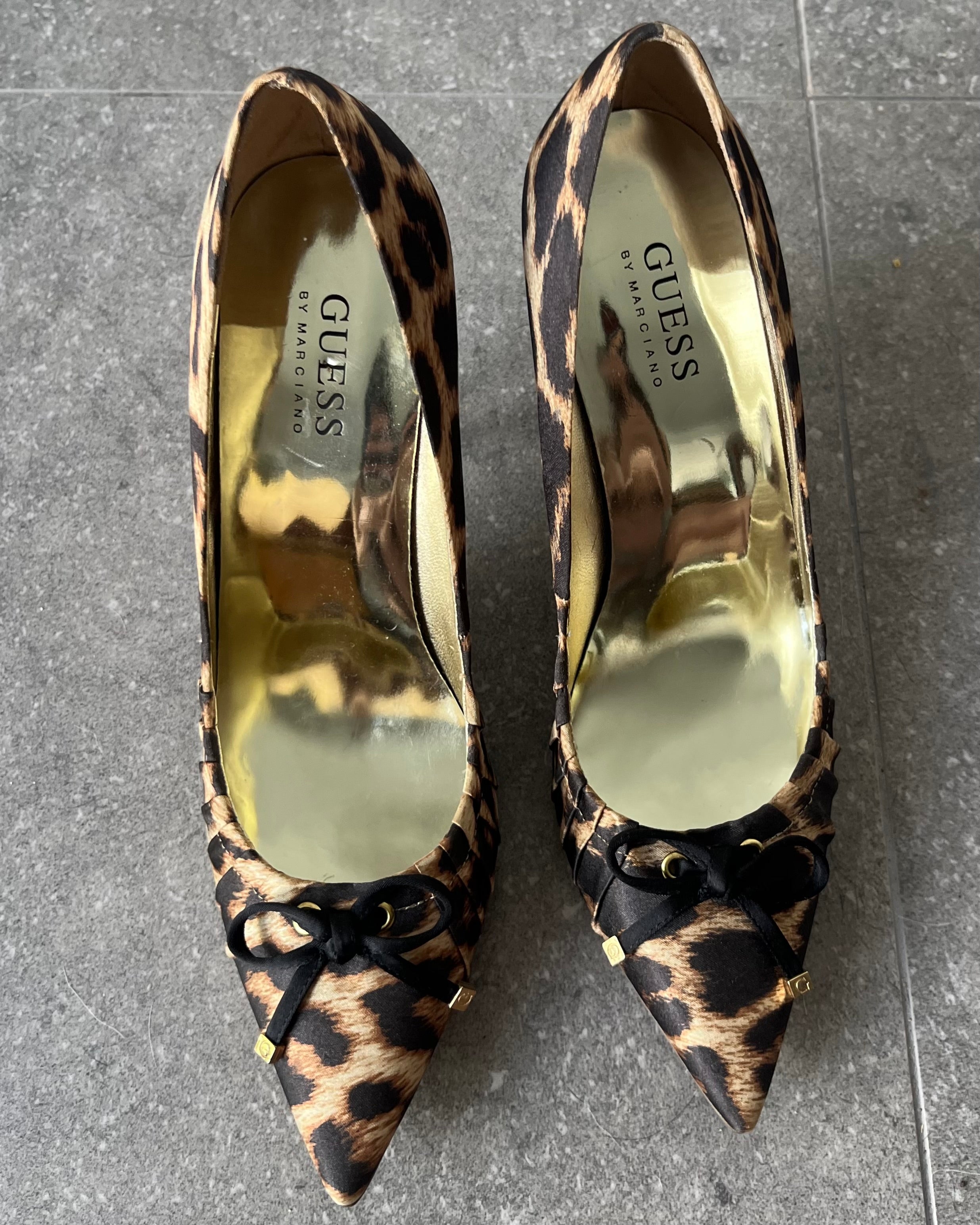 2000s guess leopard kitten heels