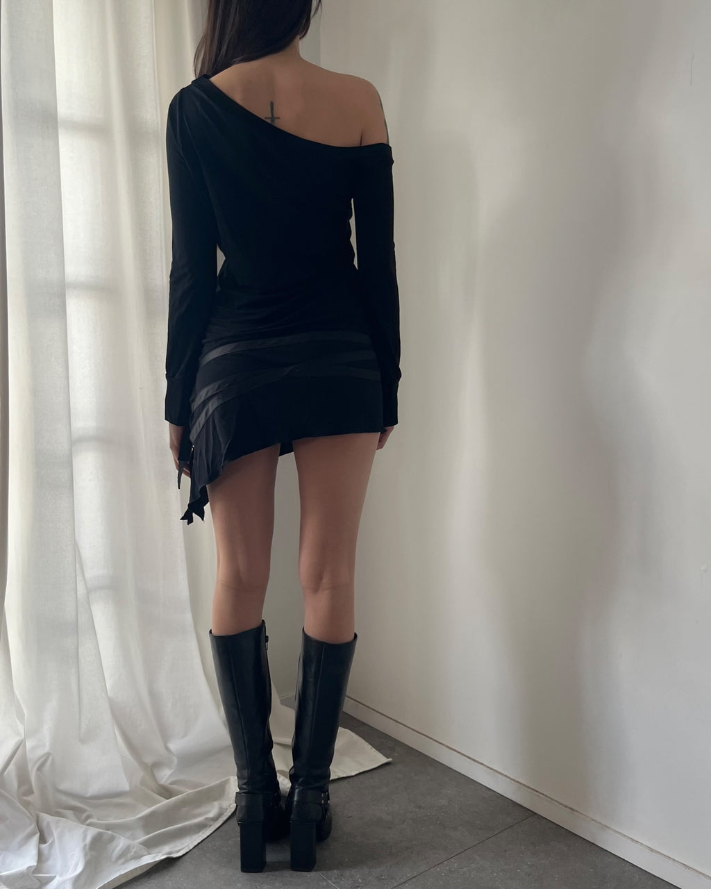 2000s black off shoulder mini dress