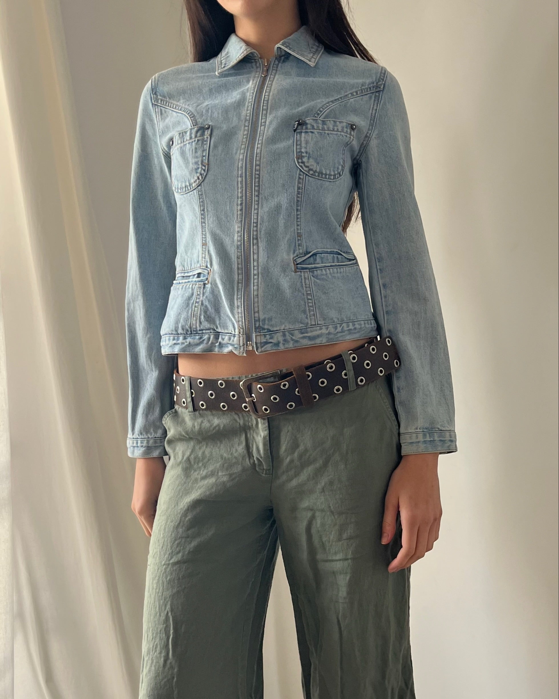 2000s collared light wash denim jacket