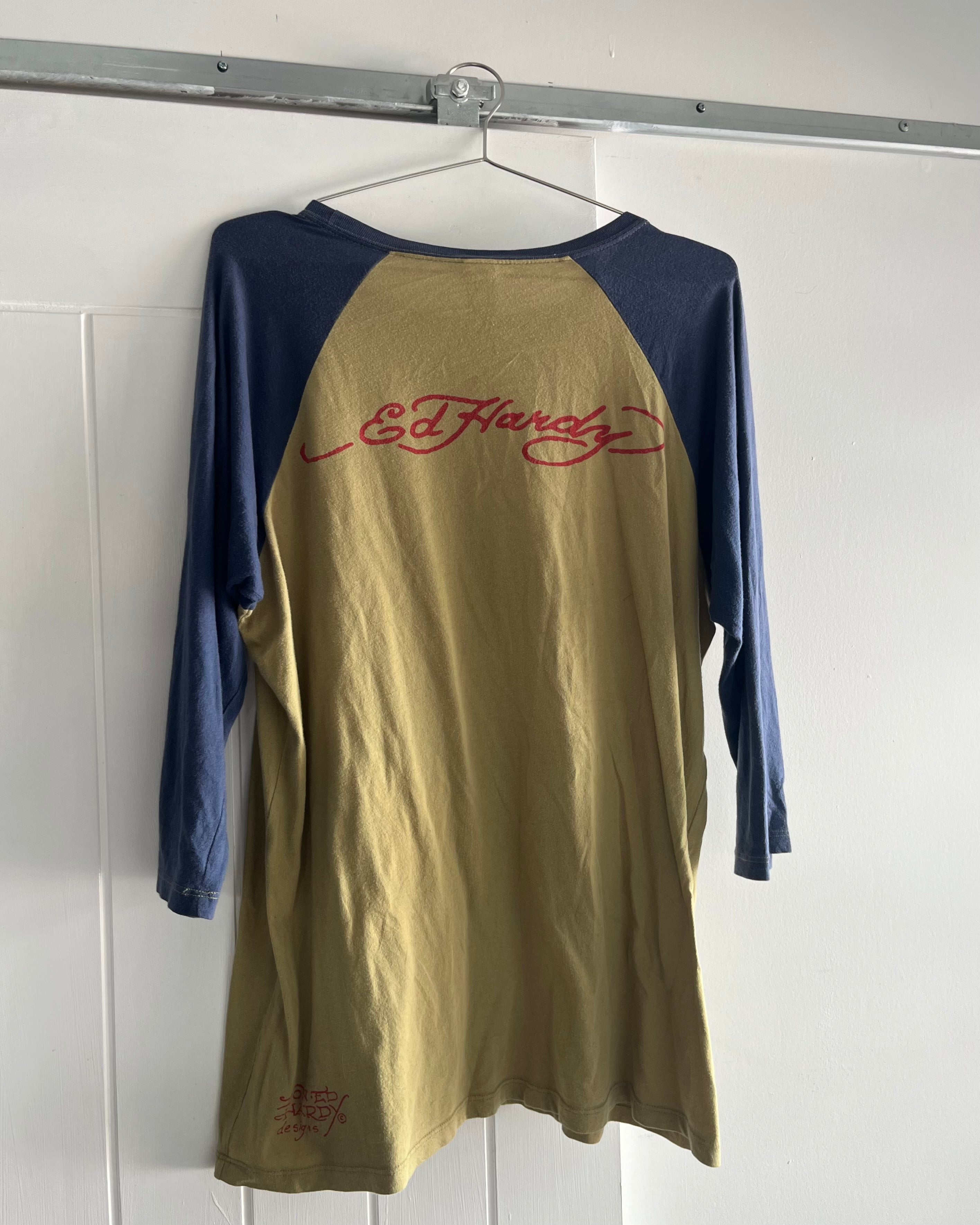 2000s Ed hardy raglan tee