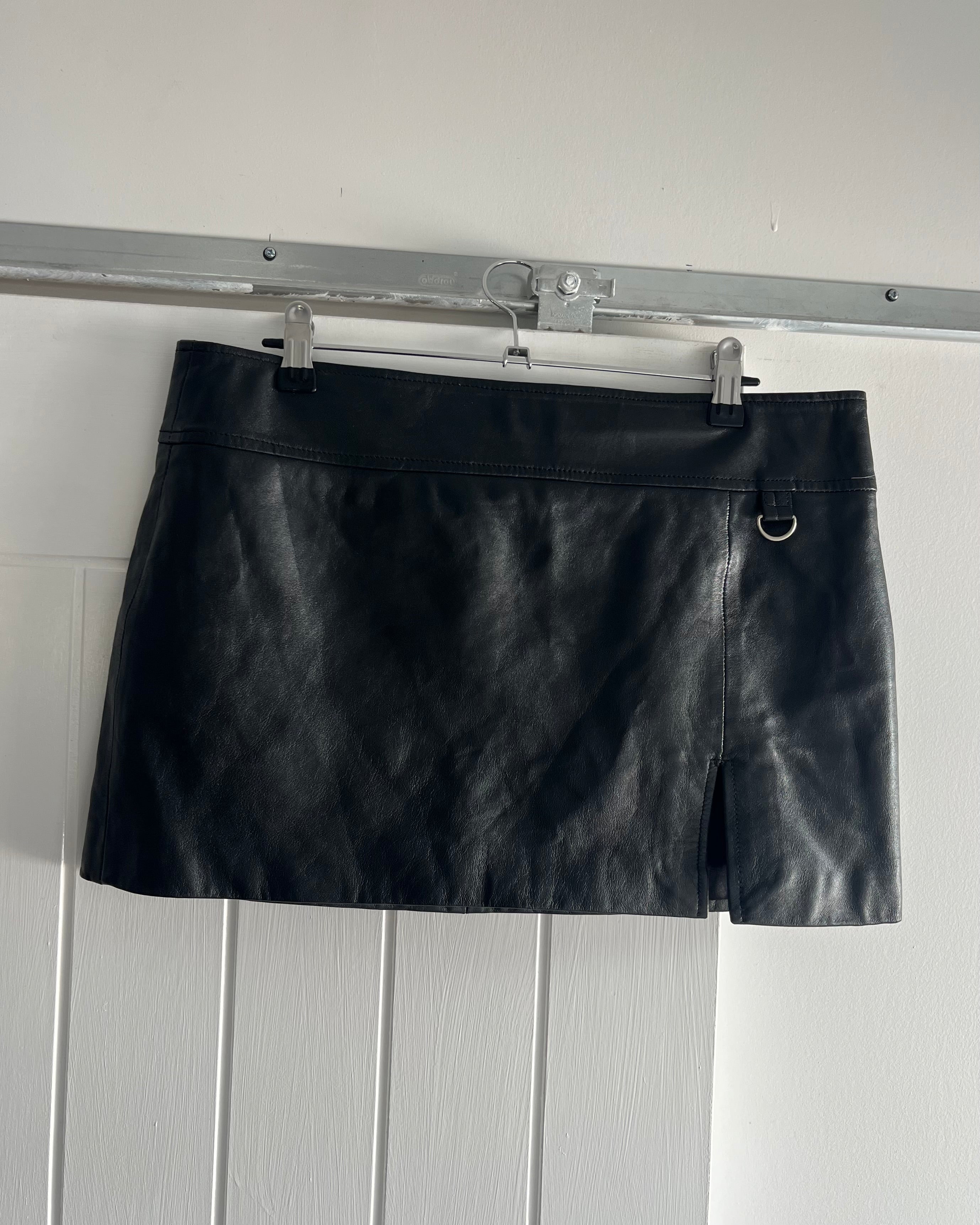 2000s black leather mini skirt