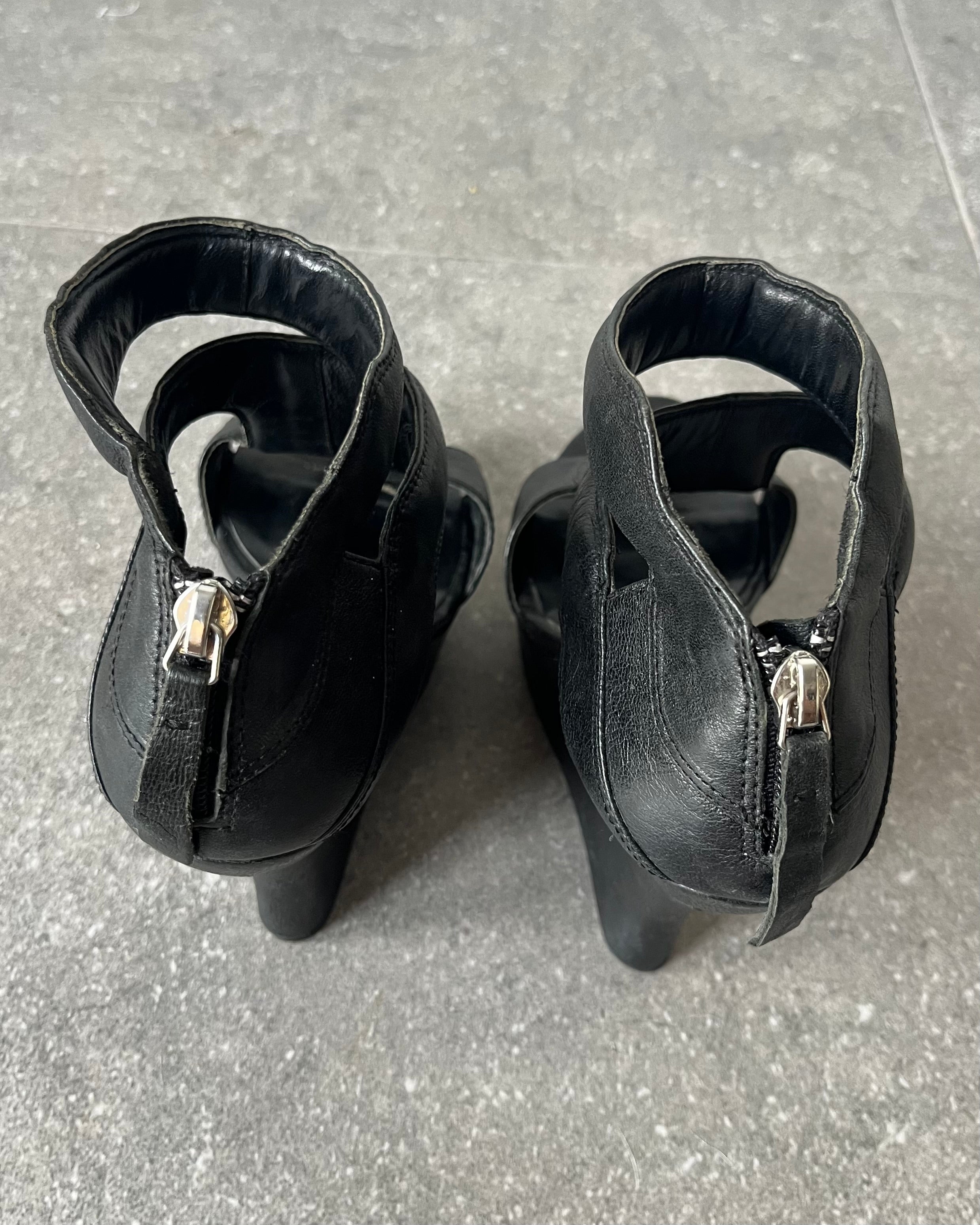 2000s black leather Strappy wedge heels