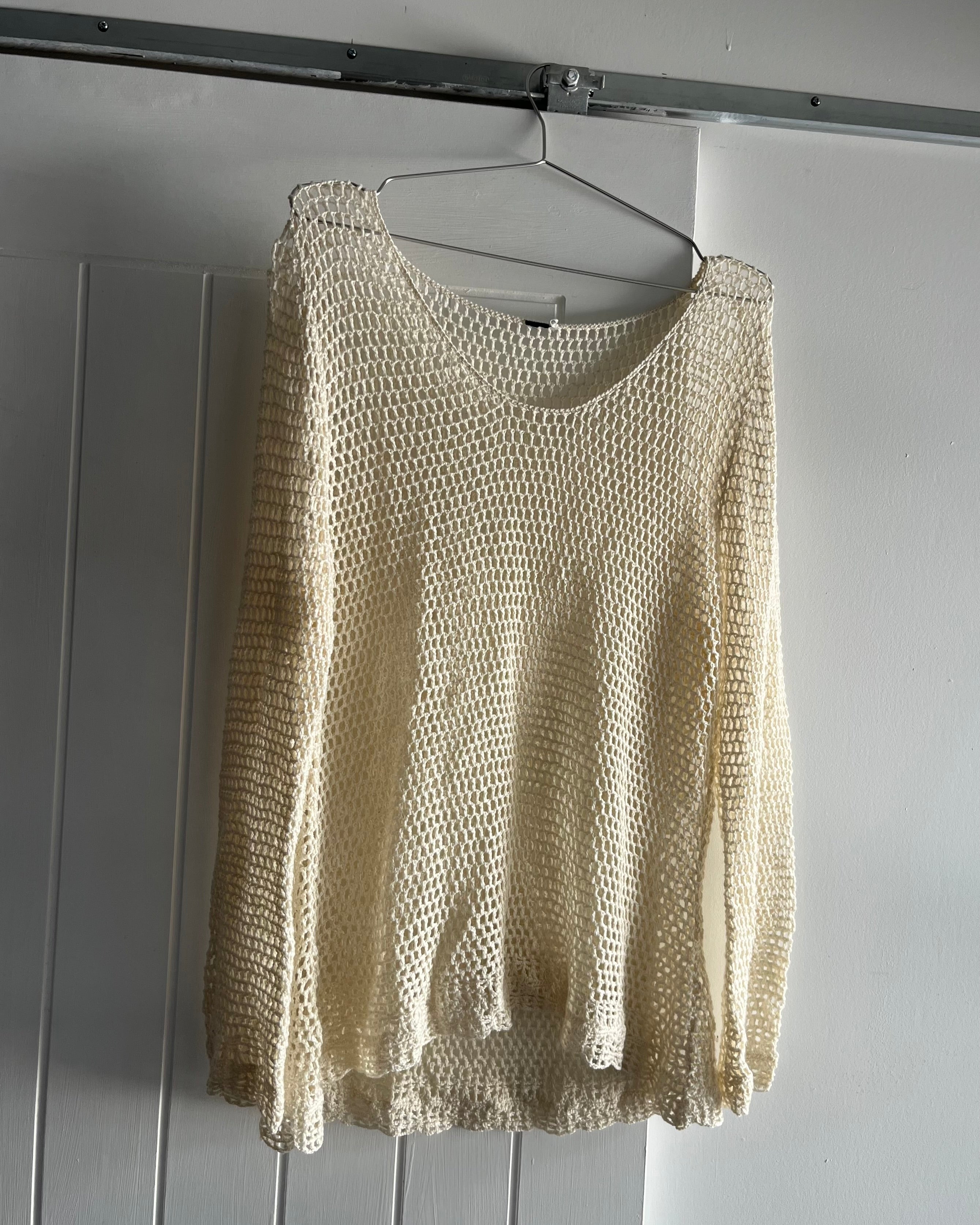 2000s cream fishnet crochet top