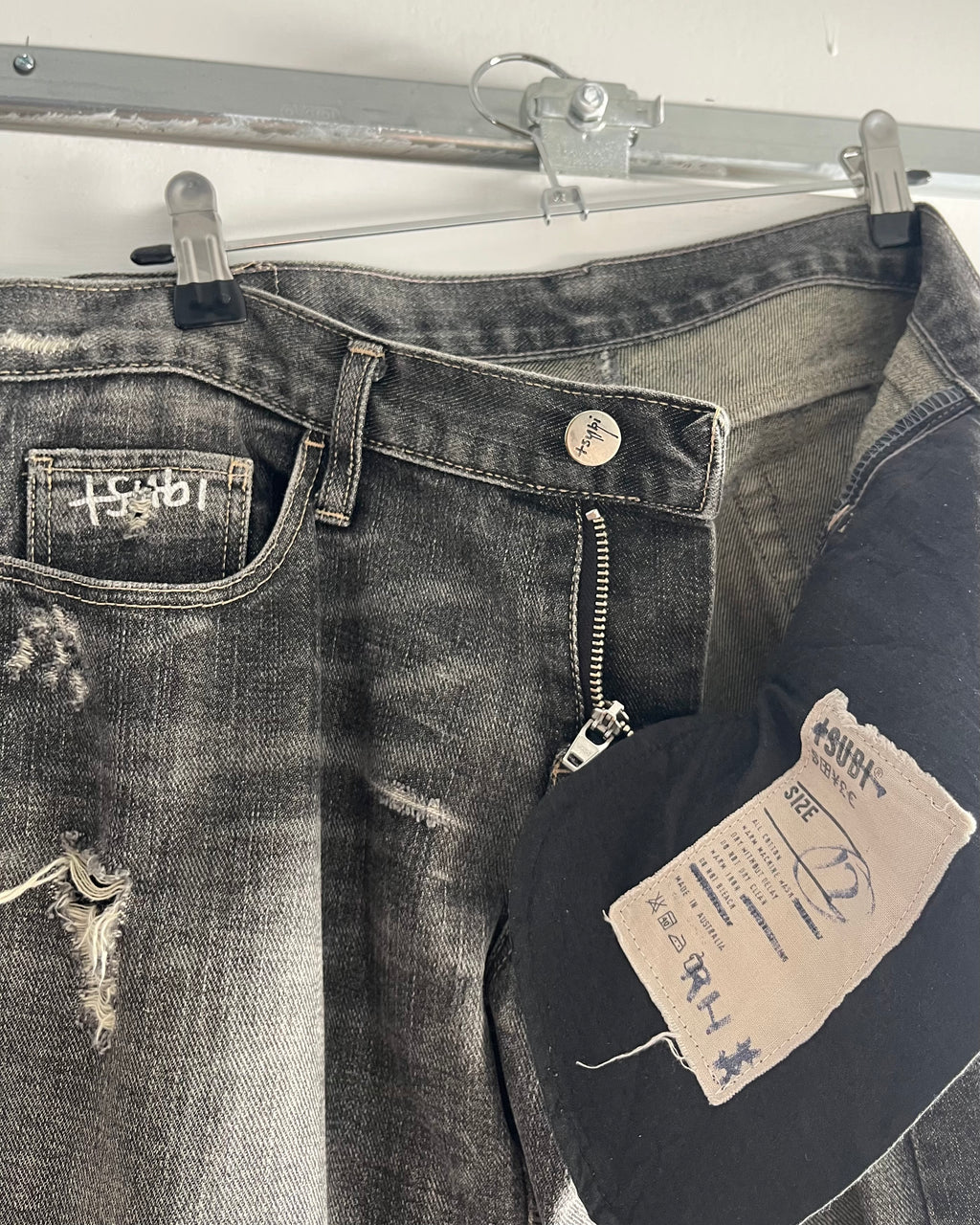 2000s grey wash distressed jeans