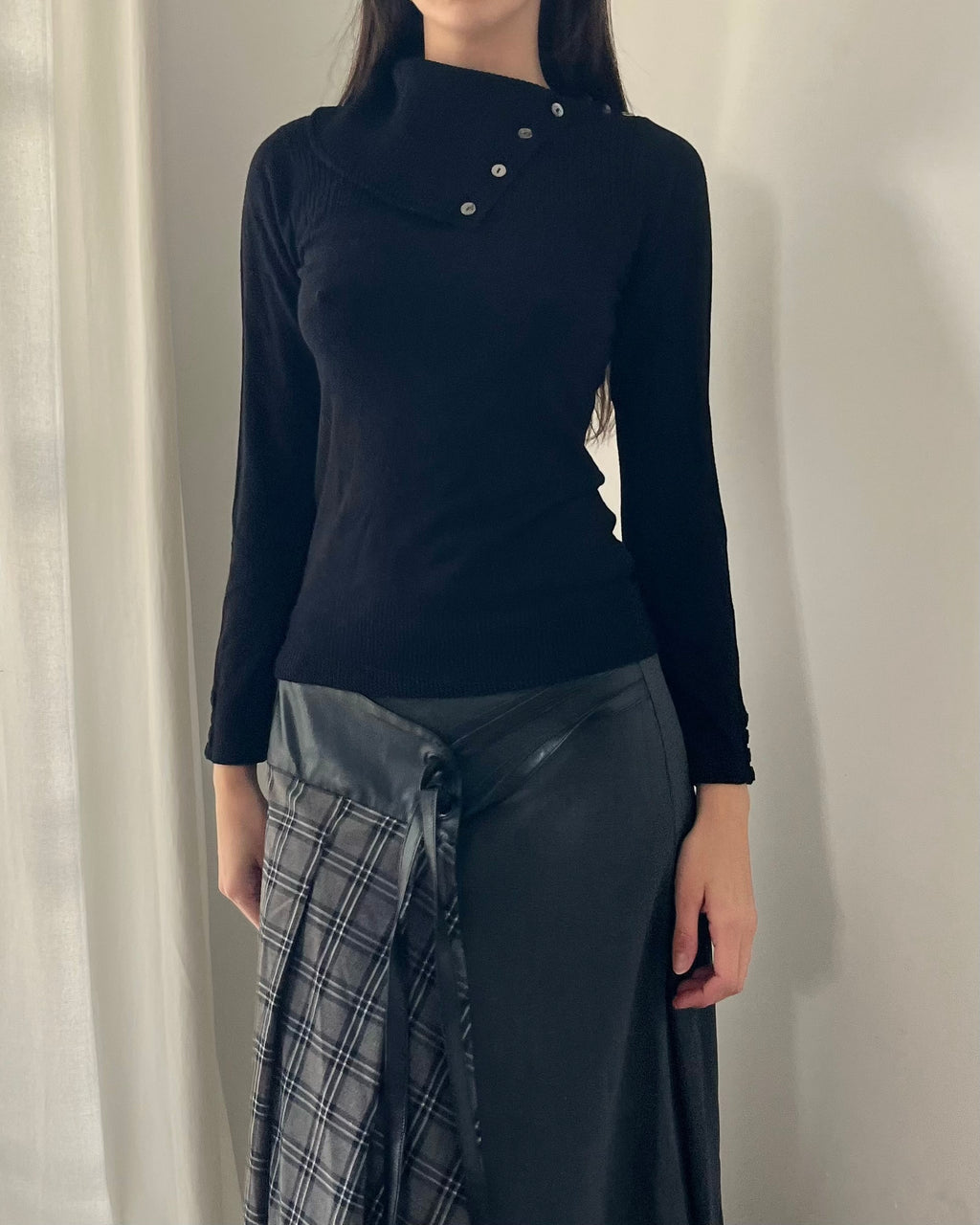 2000s black fold over sweater