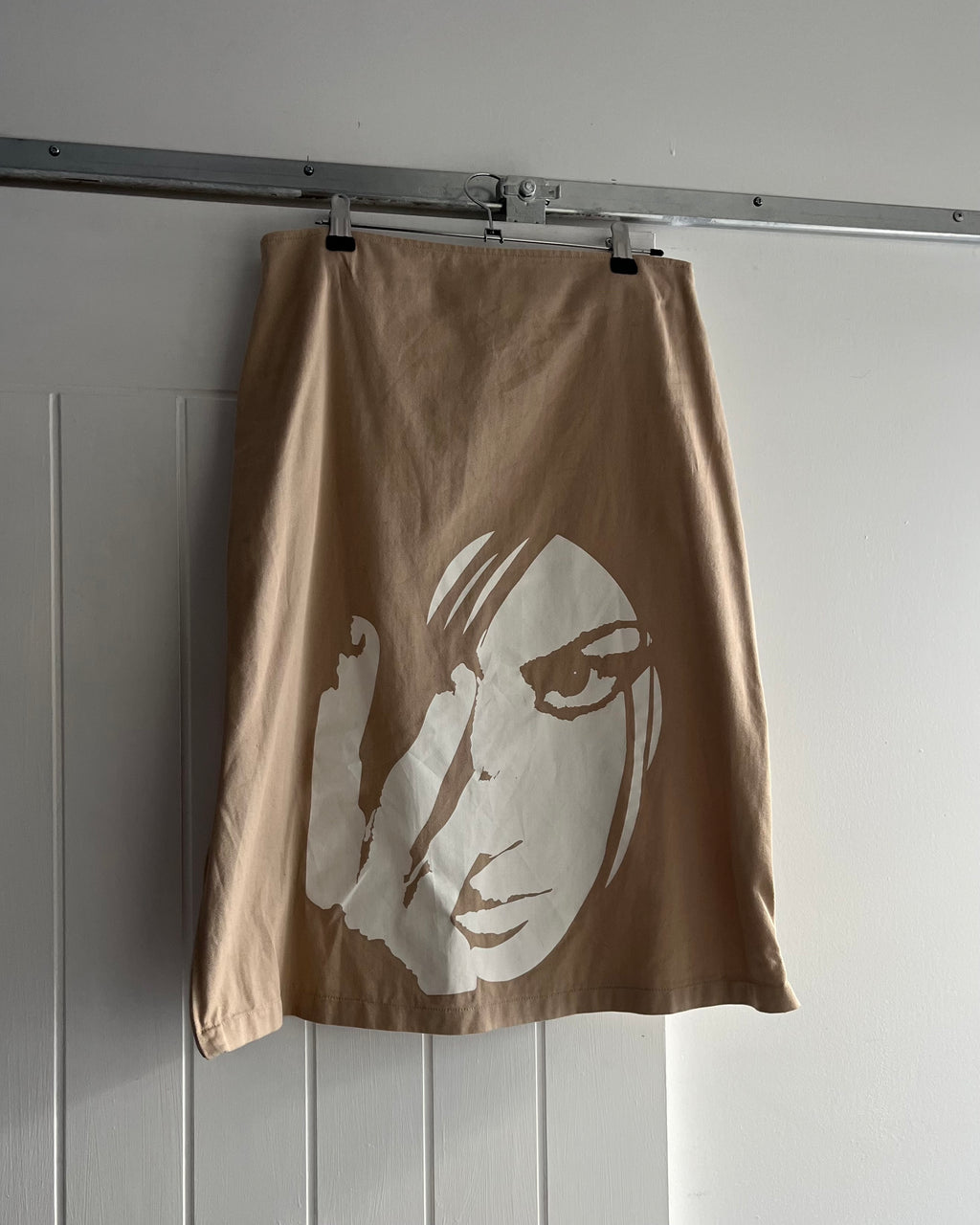 2000s tan screen printed midi skirt