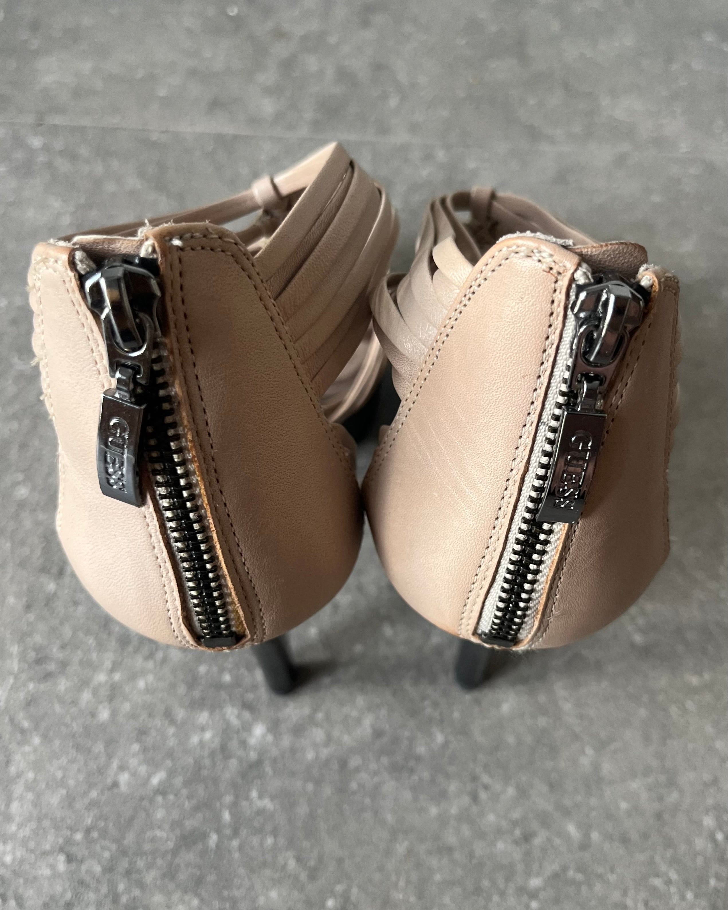2000s guess leather Strappy heels