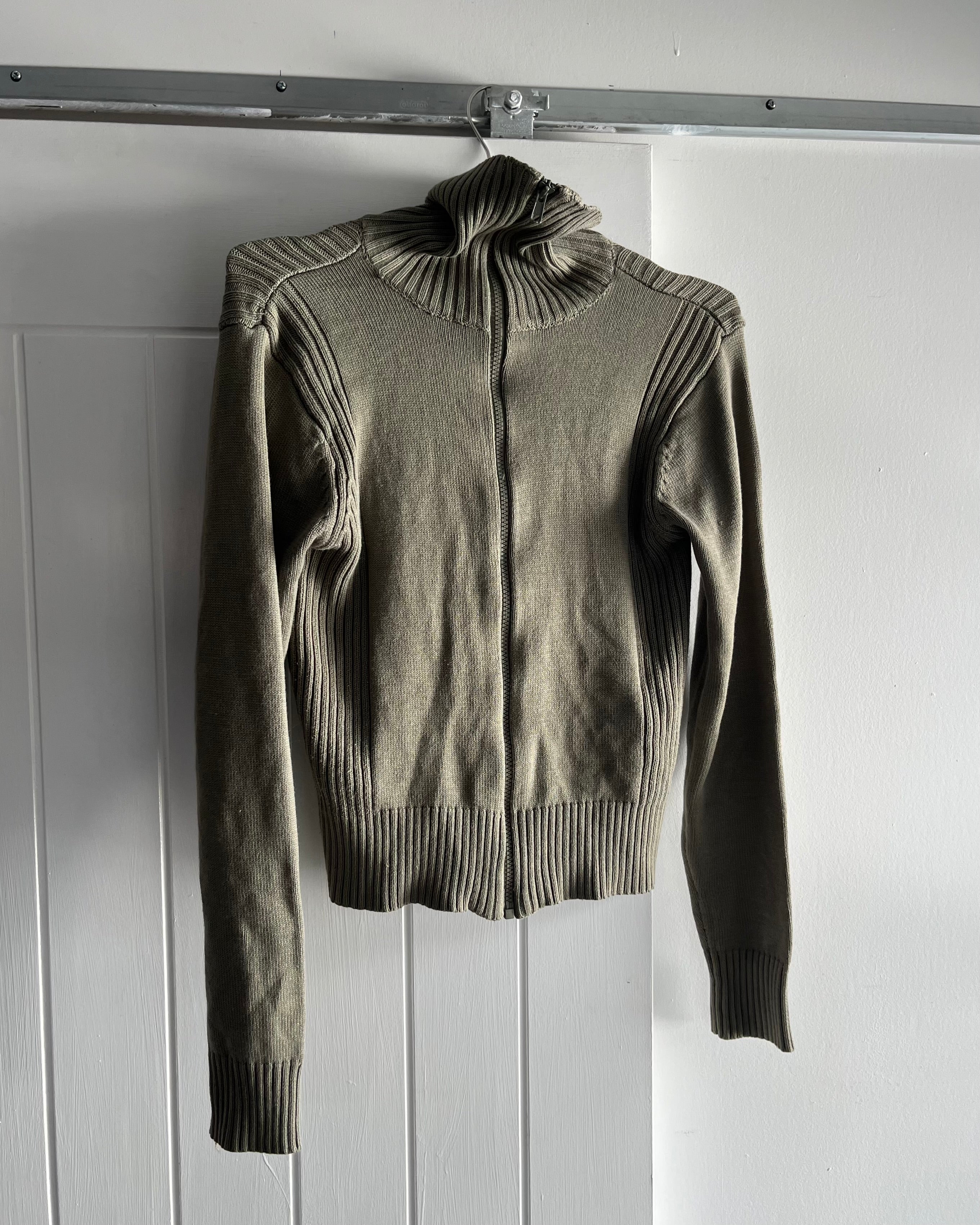 2000s khaki zip up sweater