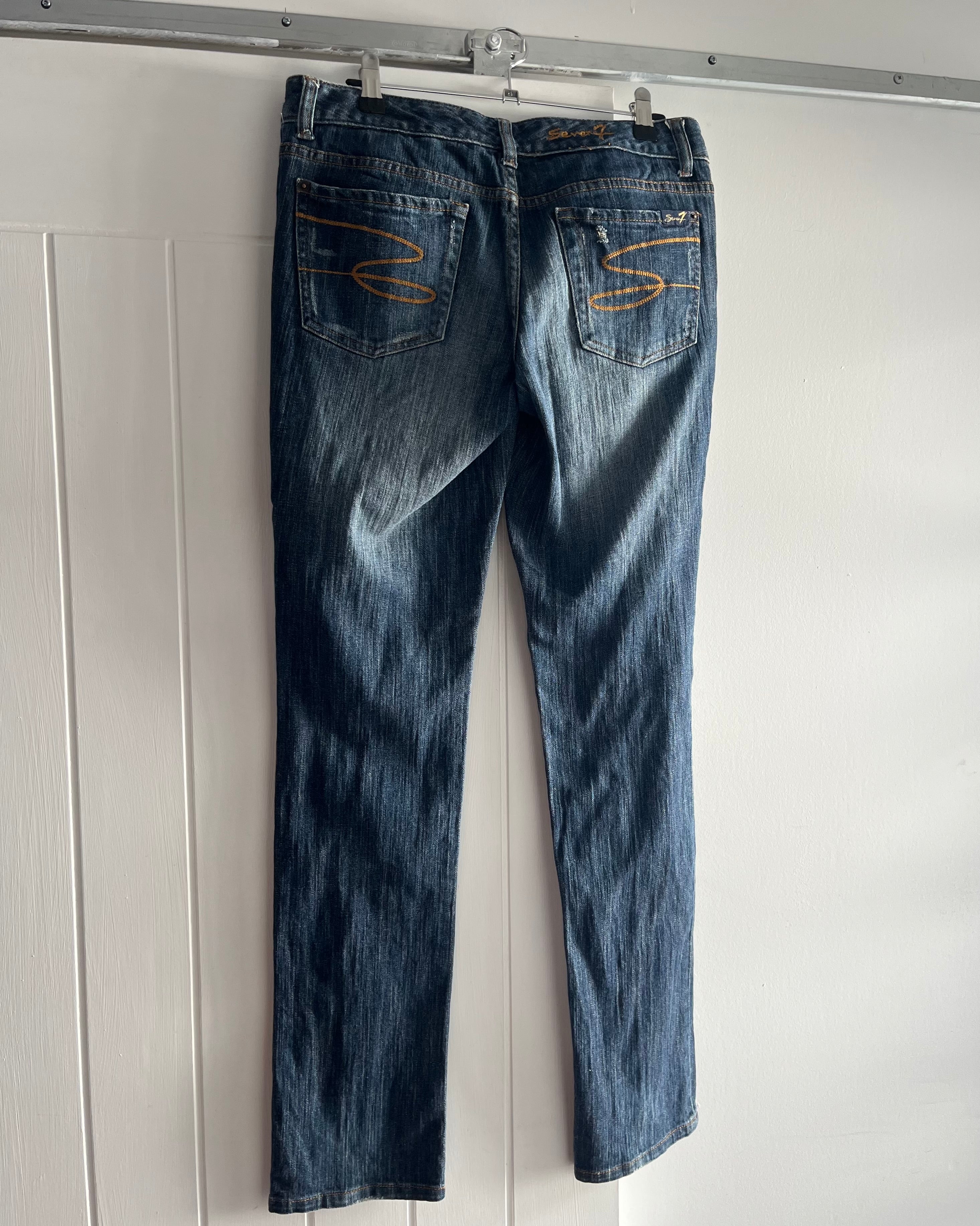 2000s mid wash straight jeans